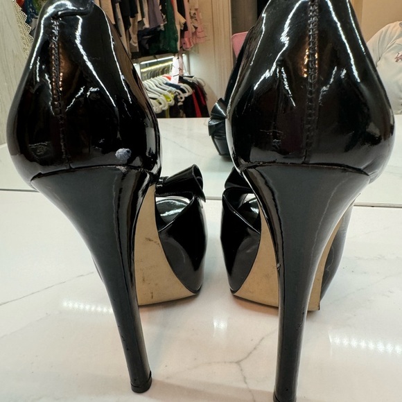 Steven by Steve Madden Black Patent Leather Platform Stiletto with Bow - Picture 3 of 5